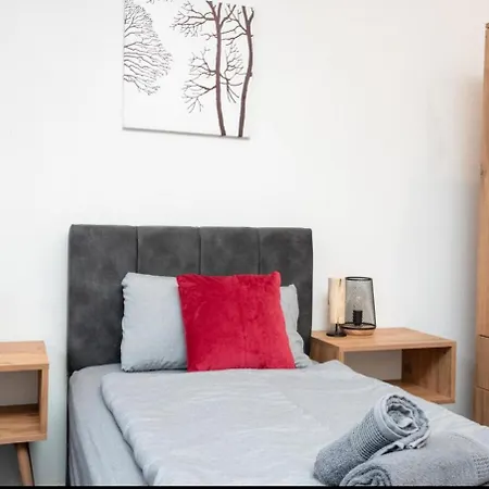 Livemore24 - 2 In Hoch Wlan - Smart-tv - 24-7 Check-in Und Kueche
