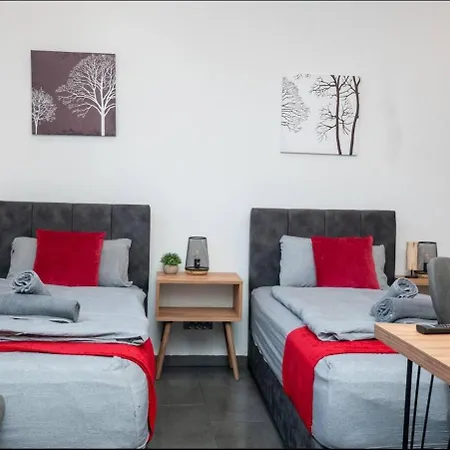 Livemore24 - 2 In Hoch Wlan - Smart-tv - 24-7 Check-in Und Kueche