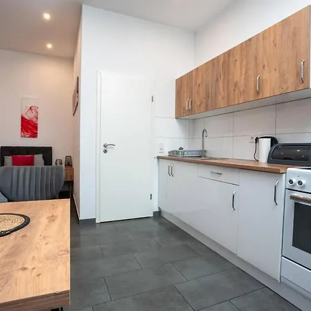 Livemore24 - 2 In Hoch Wlan - Smart-tv - 24-7 Check-in Und Kueche Appartement *