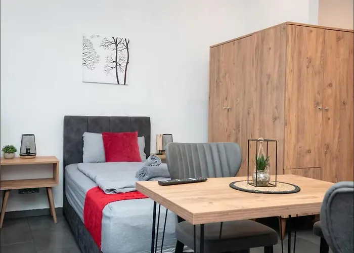 Appartement Livemore24 - 2 In Hoch Wlan - Smart-tv - 24-7 Check-in Und Kueche *